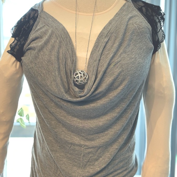 Very Sexy deep neckline by Robert Rodriquez! - Picture 2 of 3